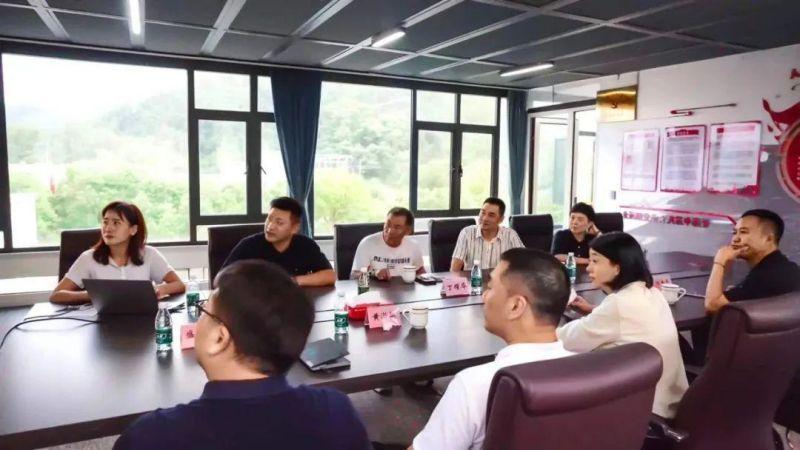 區(qū)委常委、統(tǒng)戰(zhàn)部長陳娜赴浙江華育調(diào)研指導(dǎo)